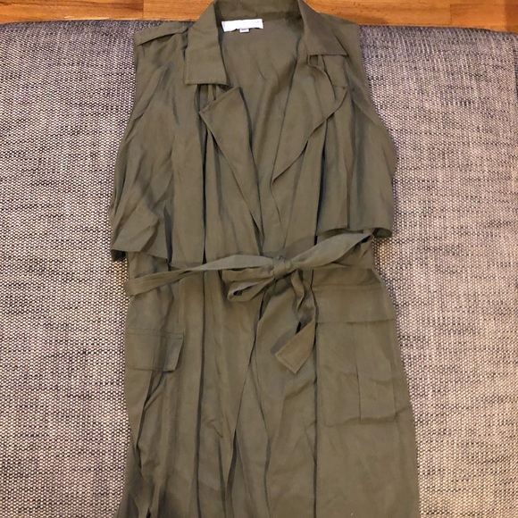 J.O.A. Trench vest 🪐 - Picture 4 of 6